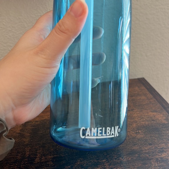 Camelbak Water Bottle - Picture 3 of 11